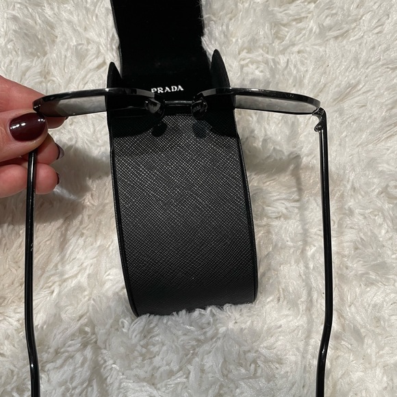 Prada sunglasses - Picture 5 of 16